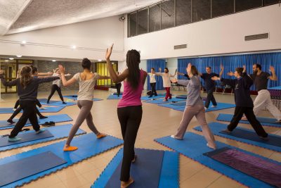 yoga gym jeunes filles animantion foyer tolbiac salle polyvalente